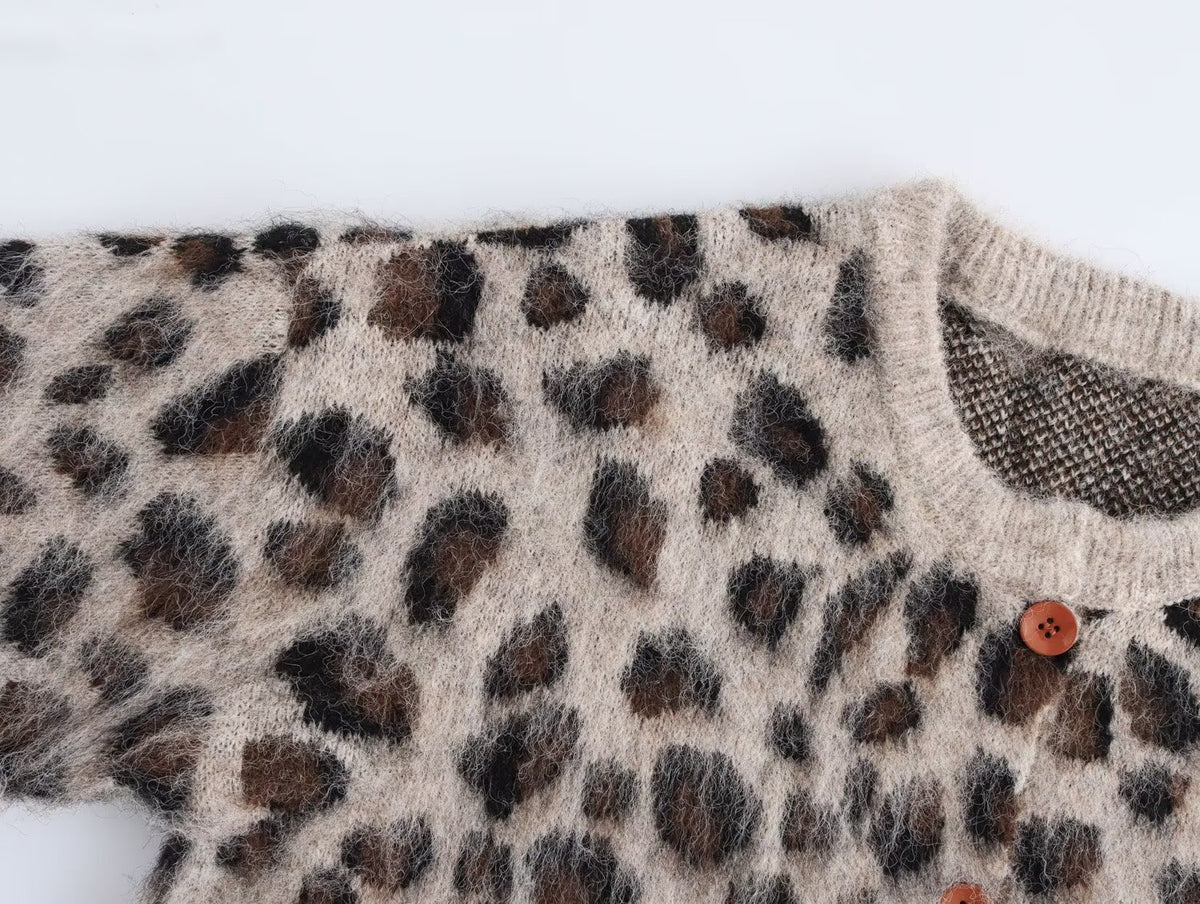 Women's Fall Stylish Simple Leopard Print Button Decoration Sweater