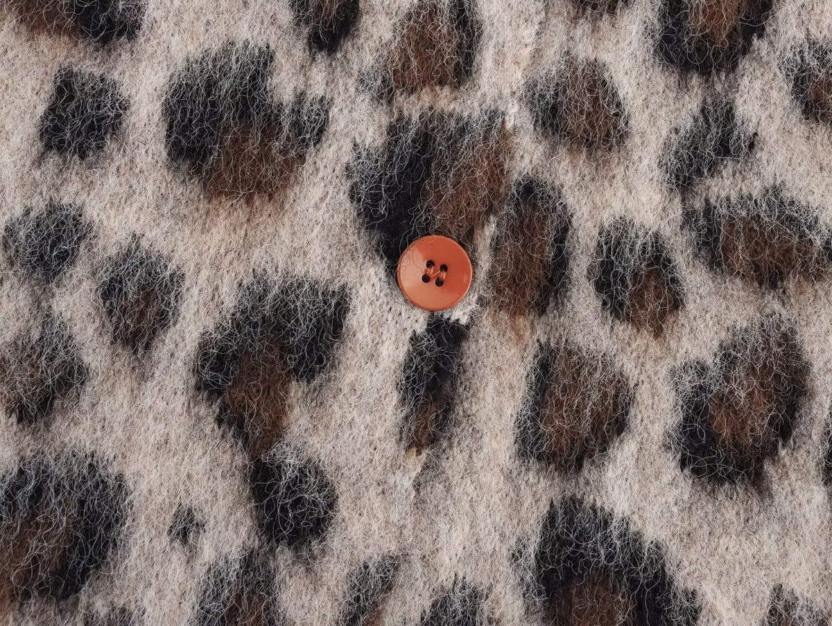 Women's Fall Stylish Simple Leopard Print Button Decoration Sweater