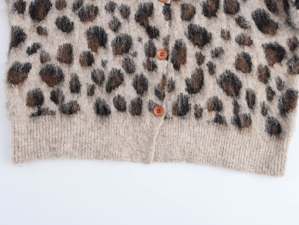 Women's Fall Stylish Simple Leopard Print Button Decoration Sweater