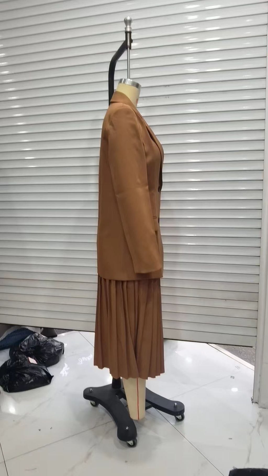 Women's Half Button Pocket Pleated Coordinated Two-Piece Set