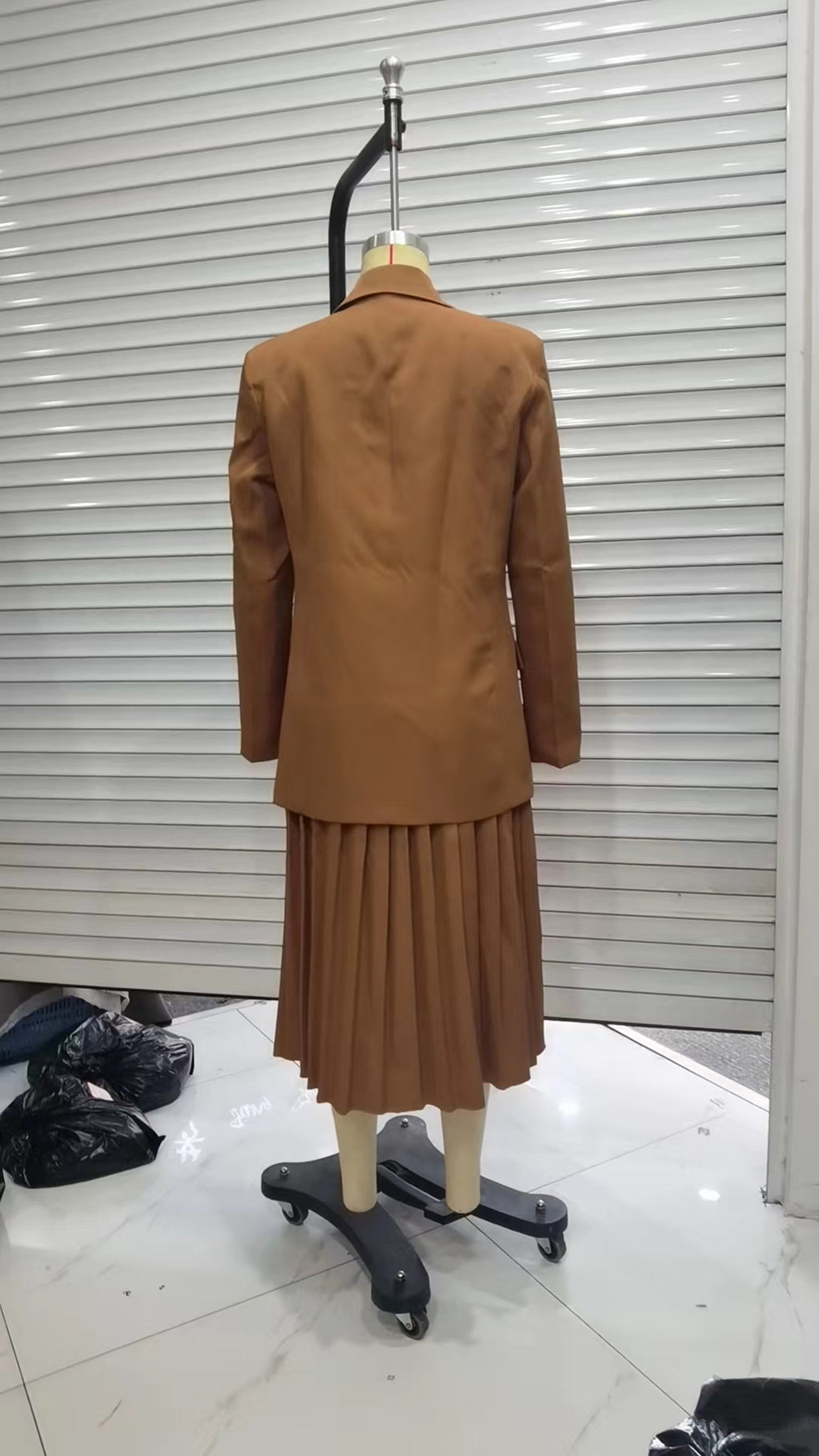 Women's Half Button Pocket Pleated Coordinated Two-Piece Set