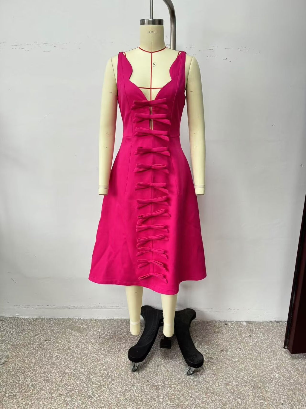 Winter Women Clothing Simple Thin Stereo Bowknot Decoration Dress