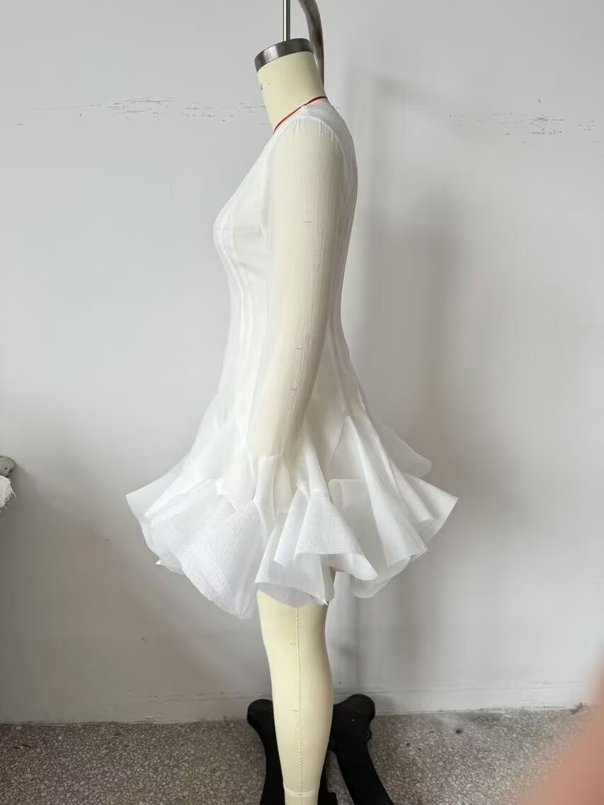Autumn Women Clothing White Long Sleeve Laminated Ruffled Tulle Dress