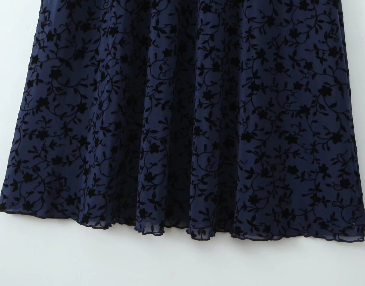 Retro V-Neck Short-Sleeve Mid Length Sweet Floral Flocking Dress