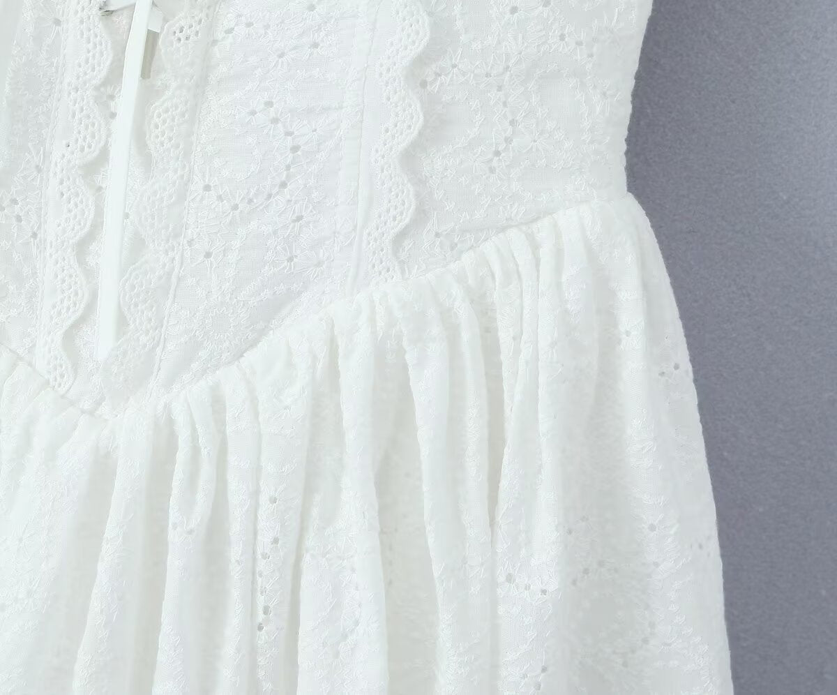 Women's Sweet Lace Embroidered Suspender Puffy Chest Dress
