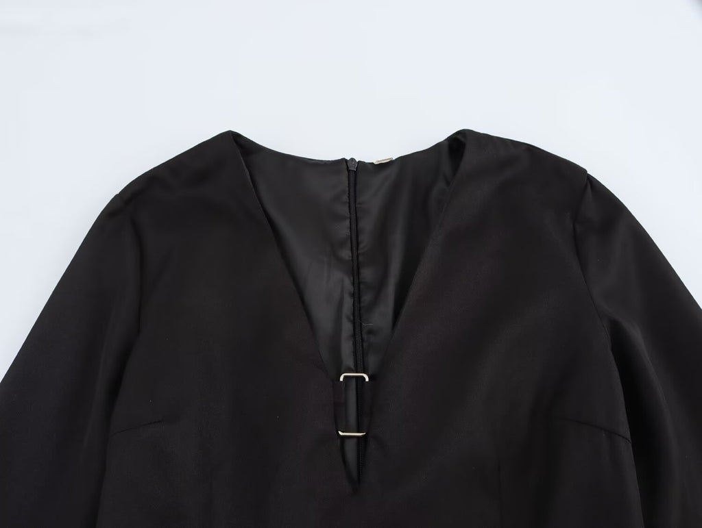 Winter Simple Decorative Buckle V-Neck Short Dress