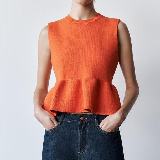 Women's Short Skirt Hem Knitted Top
