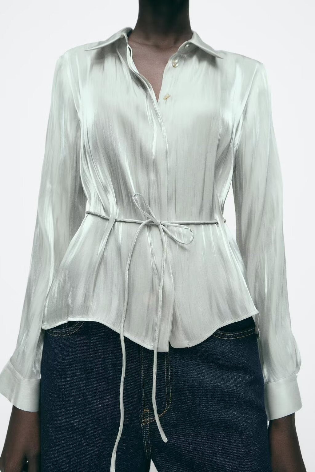 Women's Bowknot Decoration Bright Effect Long Sleeve Collared Shirt
