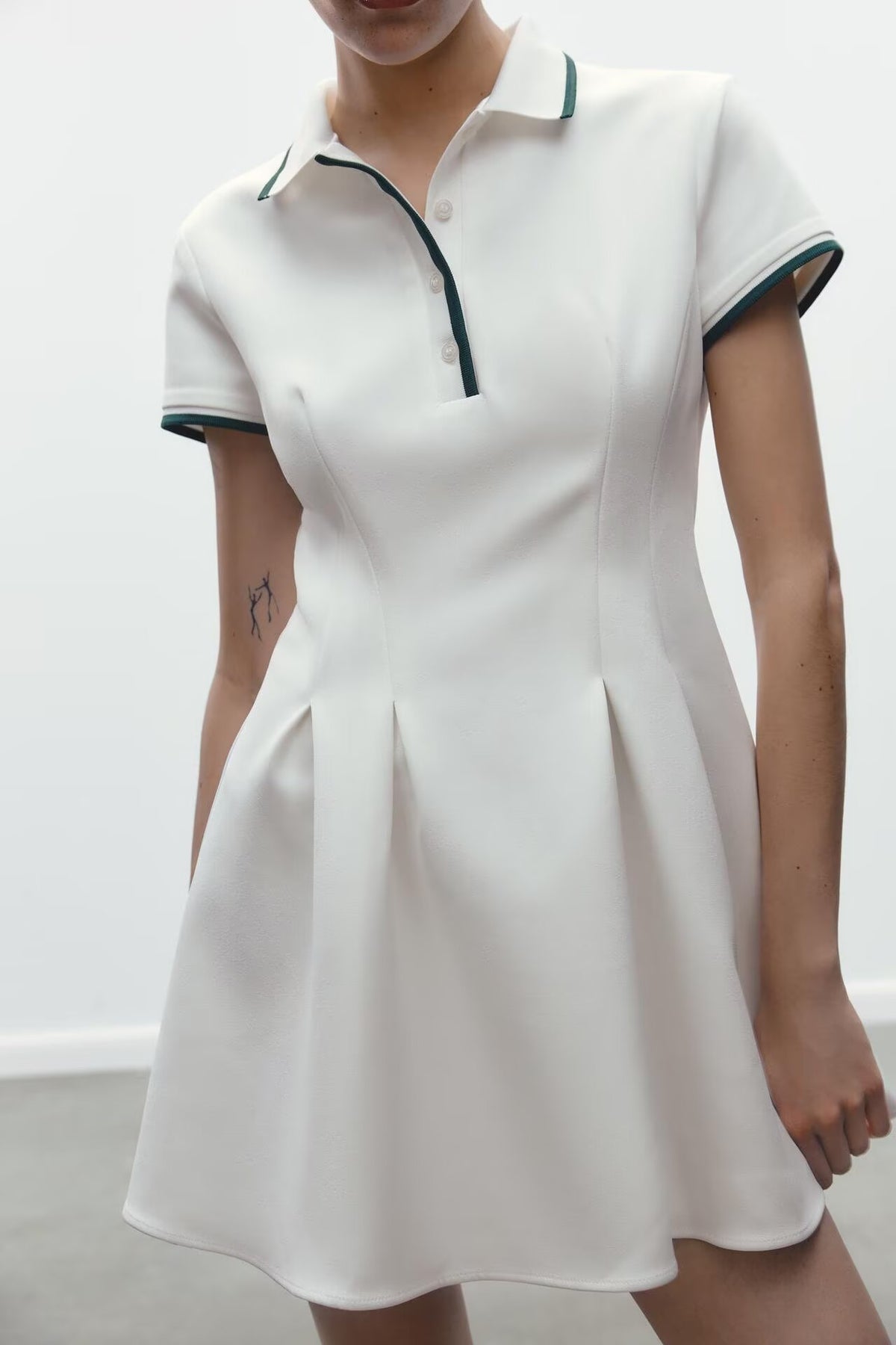 Women's Collared Color-Contrasting Stripe Buckle Knitted Dress