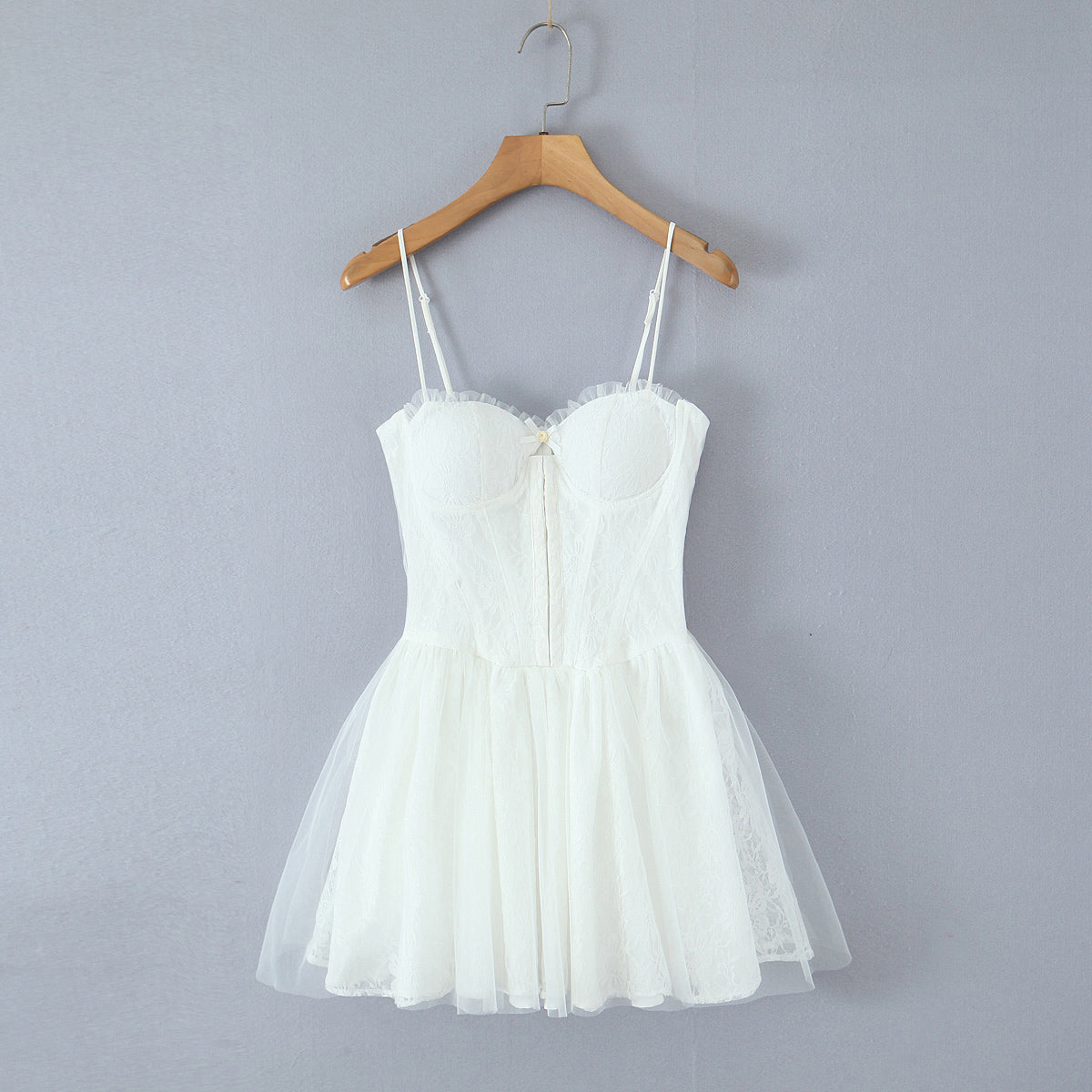 Women's Lace Embroidered Sweetheart Mini Dress