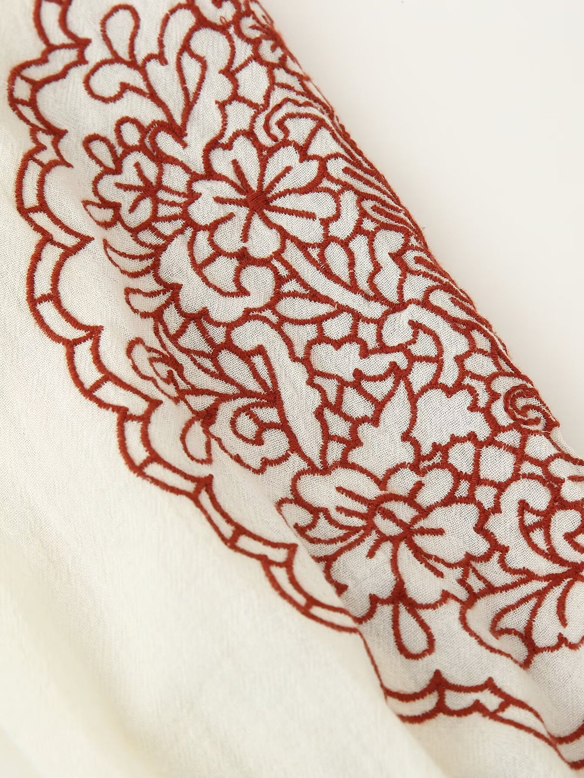 Women's Lace Embroidered Pullover Round Neck Long Sleeves Shirt