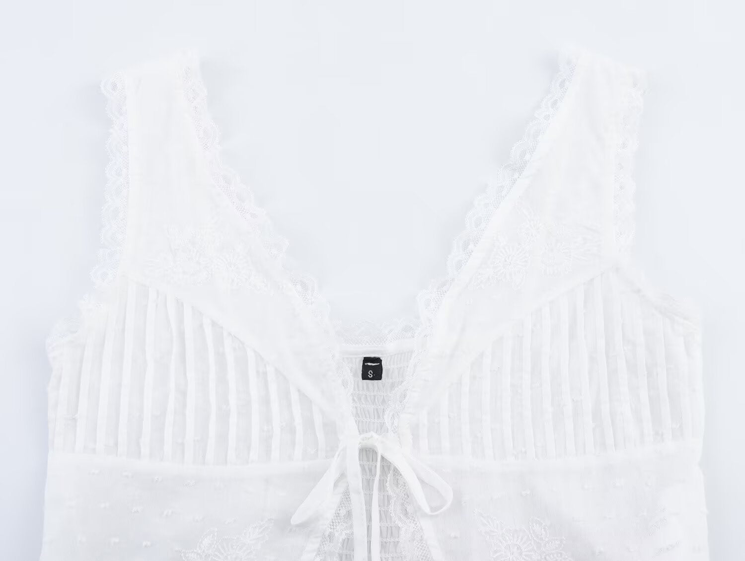Women's Bow Detail Tulle V-Neck Crop Top
