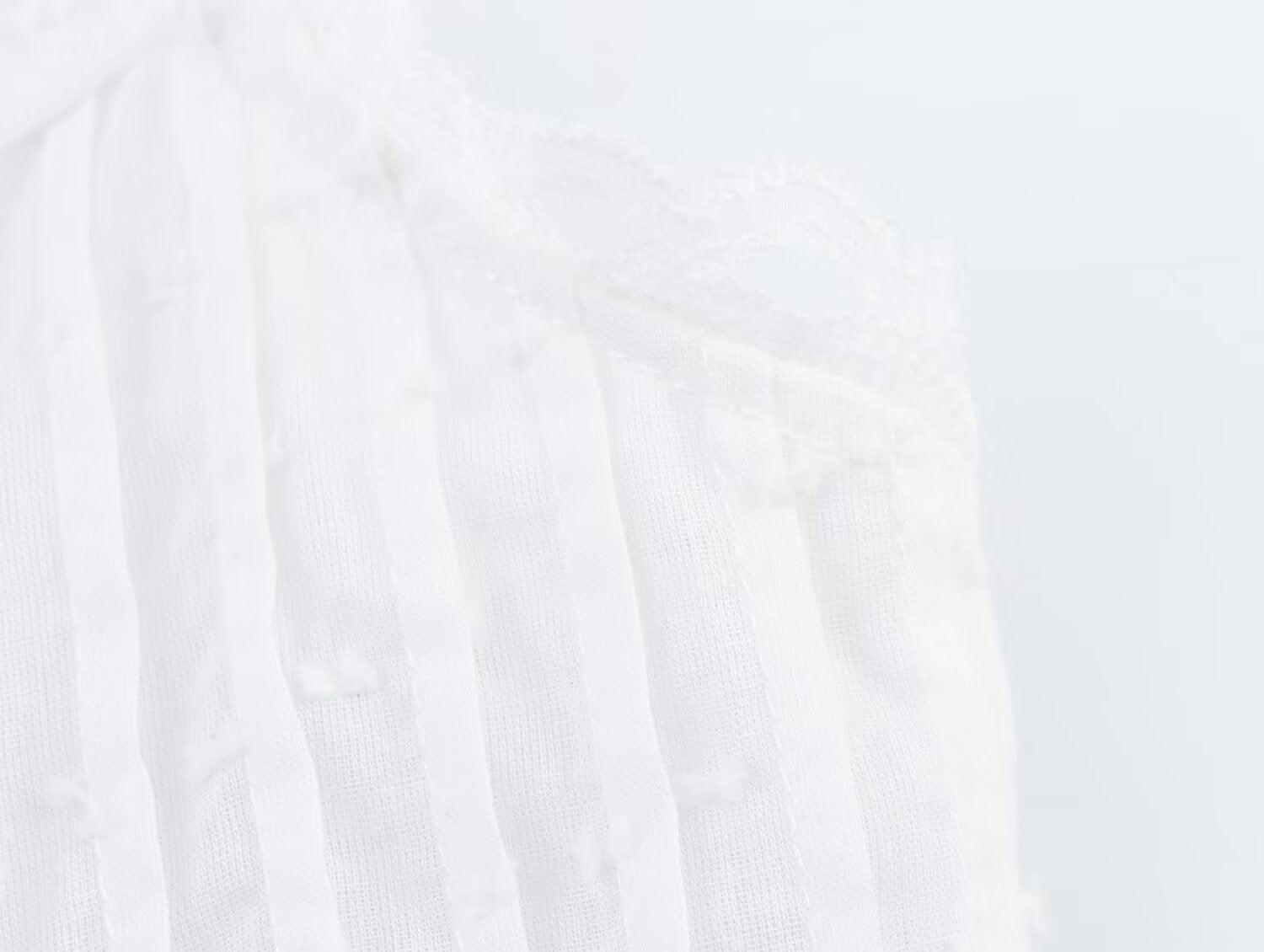 Women's Bow Detail Tulle V-Neck Crop Top