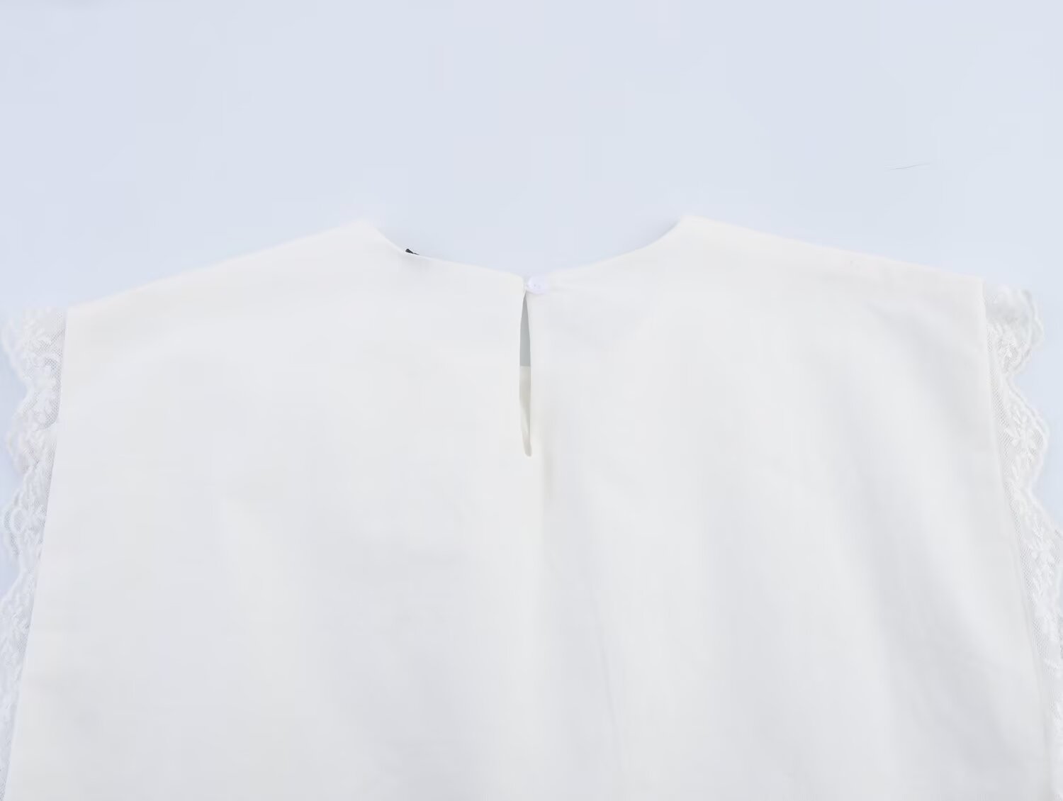 Women's Embroidered Bow Detail Crew Neck Top