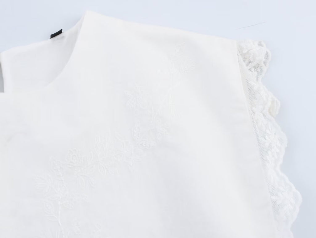 Women's Embroidered Bow Detail Crew Neck Top