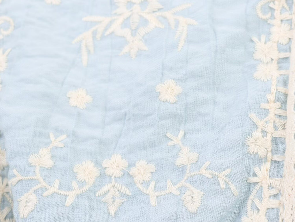 Women's Women Fashionable Fashionable Laminated Decoration Embroidered Top