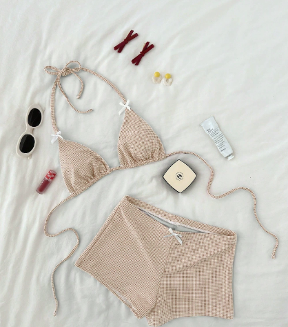 Creamy white grid