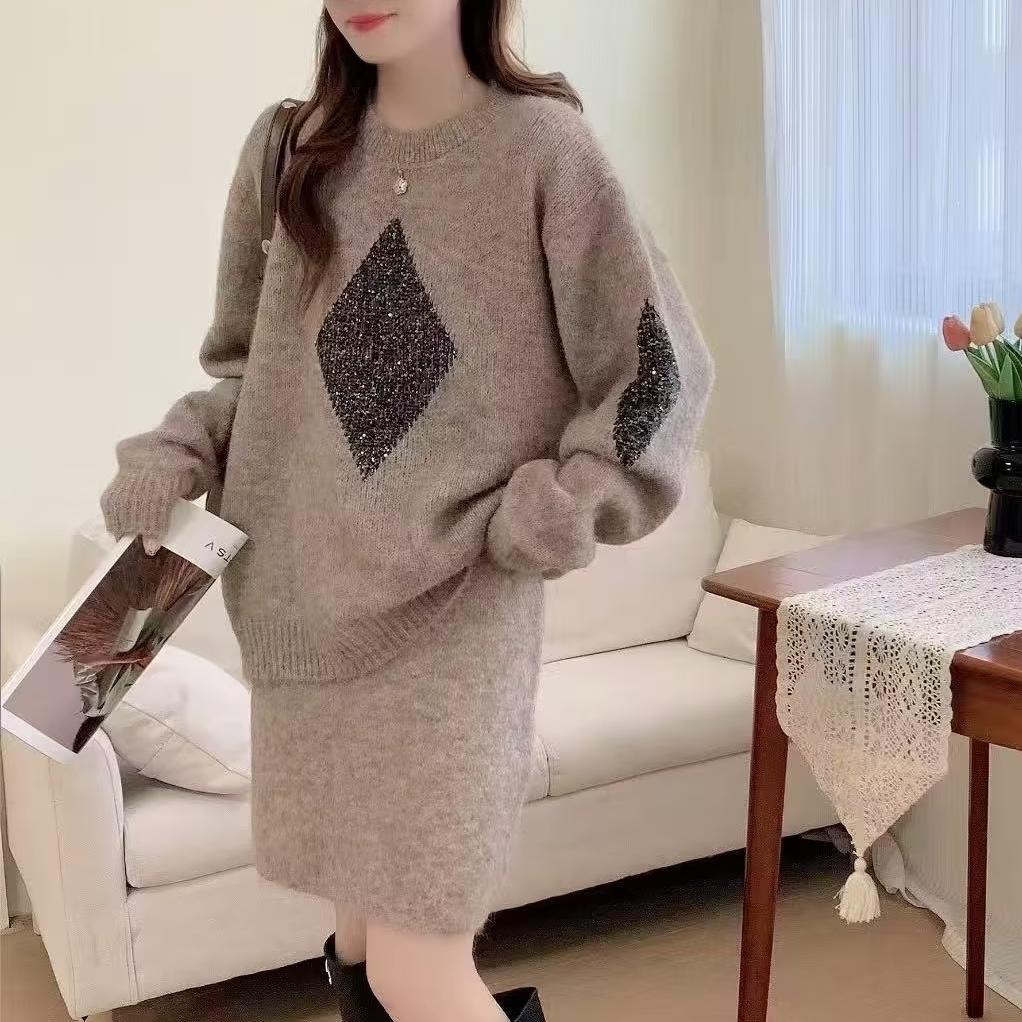 Women's Bright Silk Rhombus Jacquard Sweater And Skirt Two-Piece Set