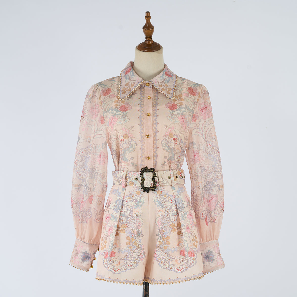 Women's Slimming And Figure Enhancing Beaded Lapel Long-Sleeve Printed Blouse And Short Pants