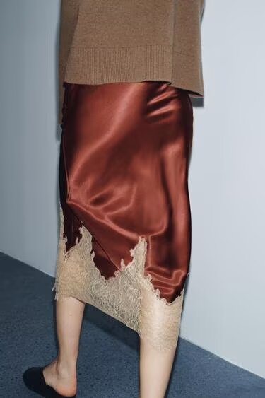 Women's Top Product Contrast Color Lace Trim Silk Satin Textured Skirt