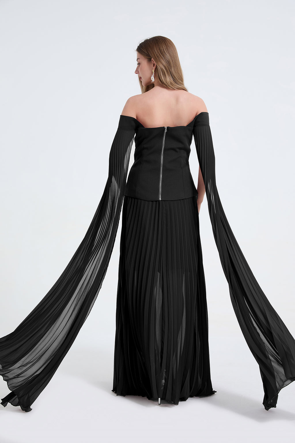 Women's Off-Shoulder Top & High-Waist Skirt Two-Piece Set
