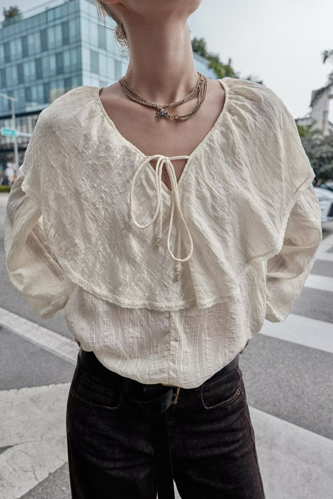 Women's Lace Laminated Decoration V Neck Shirt