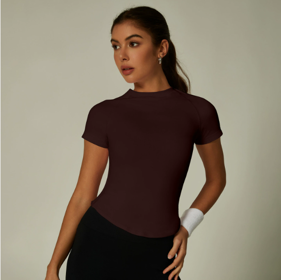 High Elastic Moisture Wicking Tight Seamless Waist Trimming Short Sleeved Workout Exercise T shirt Short Sleeve The size is a little small