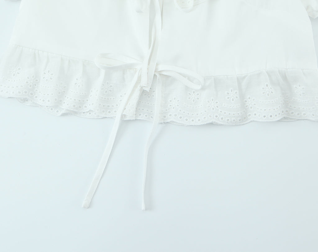 Summer French round Neck Lace Stitching Wavy Edge Sexy Lacing Short Model in White Color Puff Sleeve Shirt