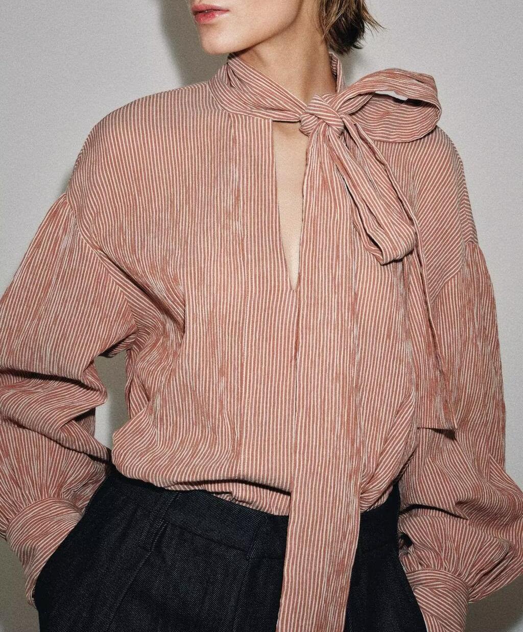 Women's Pattern Bowknot Decoration Shirt