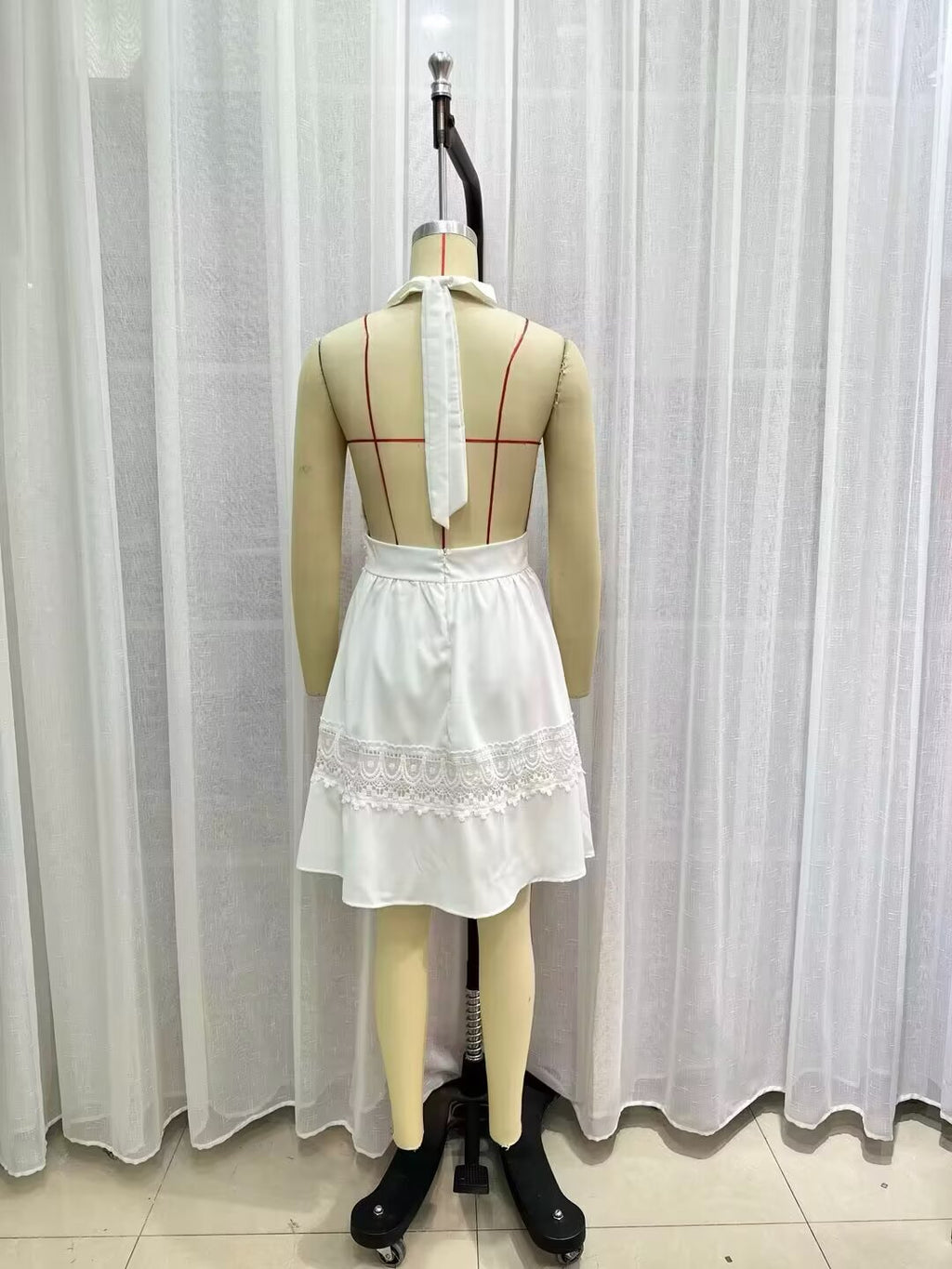 Women's Lace Backless Dress