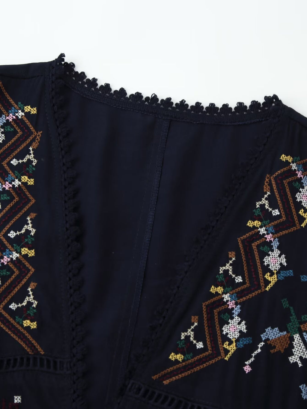 Women Clothing Fashionable Floral Embroidered Short Top