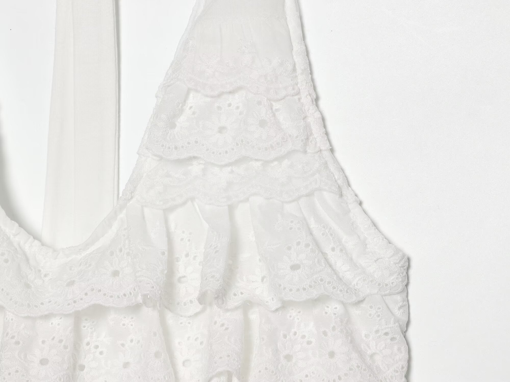 Sexy Halter Lace up Laminated Decoration Short Top Sling