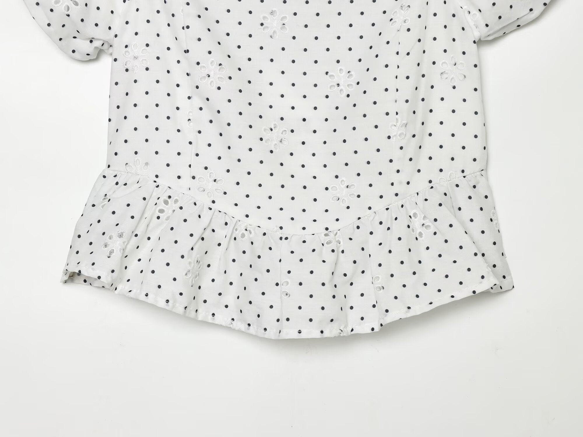 Polka Dot Printed Hollow Out CO Embroidered Short Sleeved