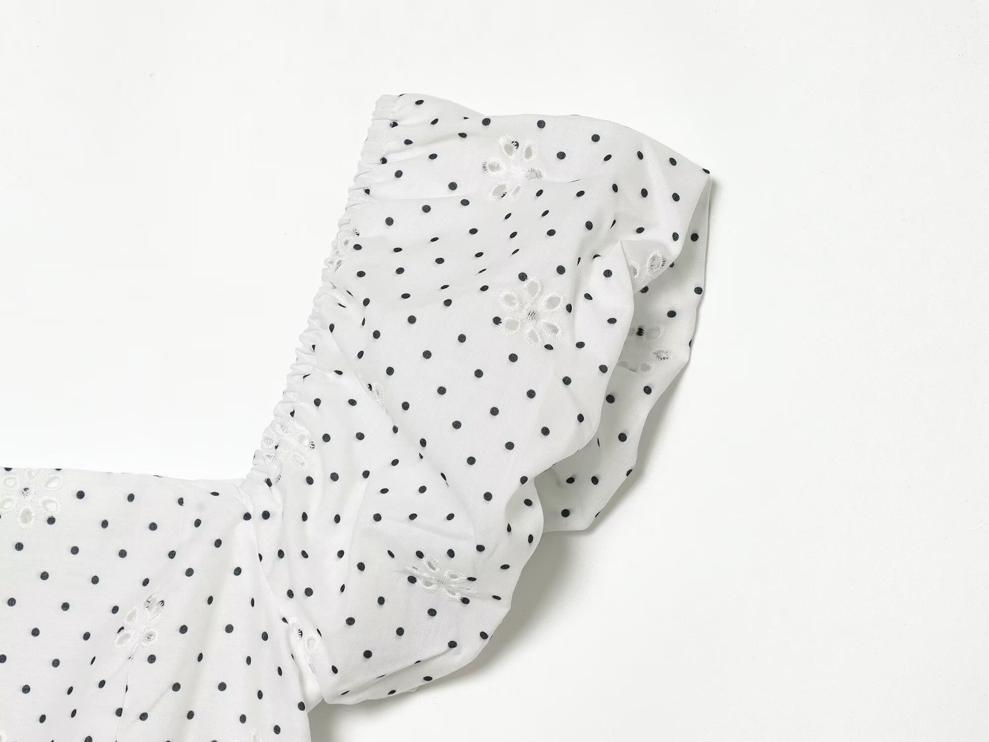 Polka Dot Printed Hollow Out CO Embroidered Short Sleeved