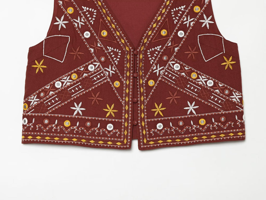 Summer Women Clothing Mirror Surface Result Embroidered Vest Shorts Sets