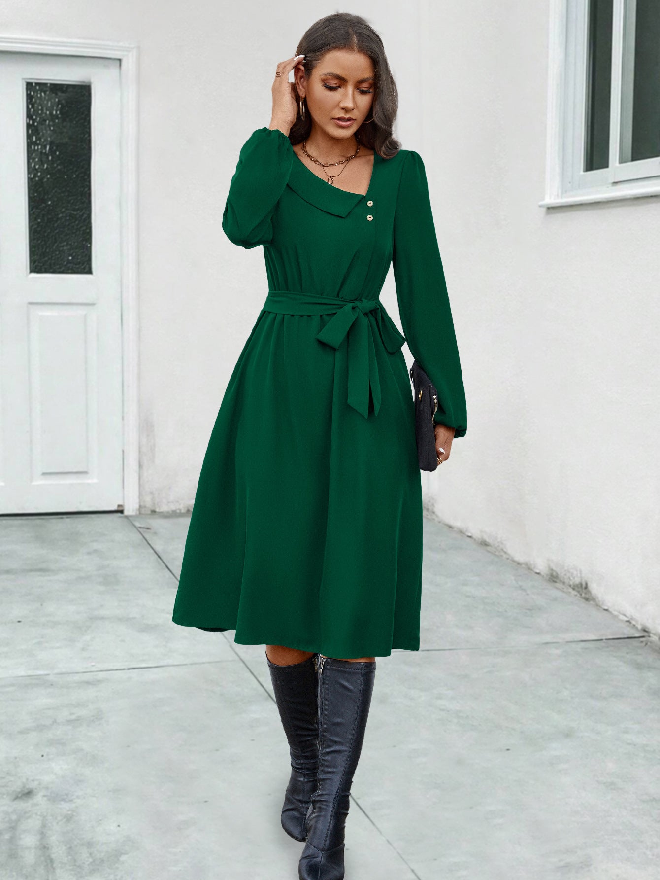 blackish green