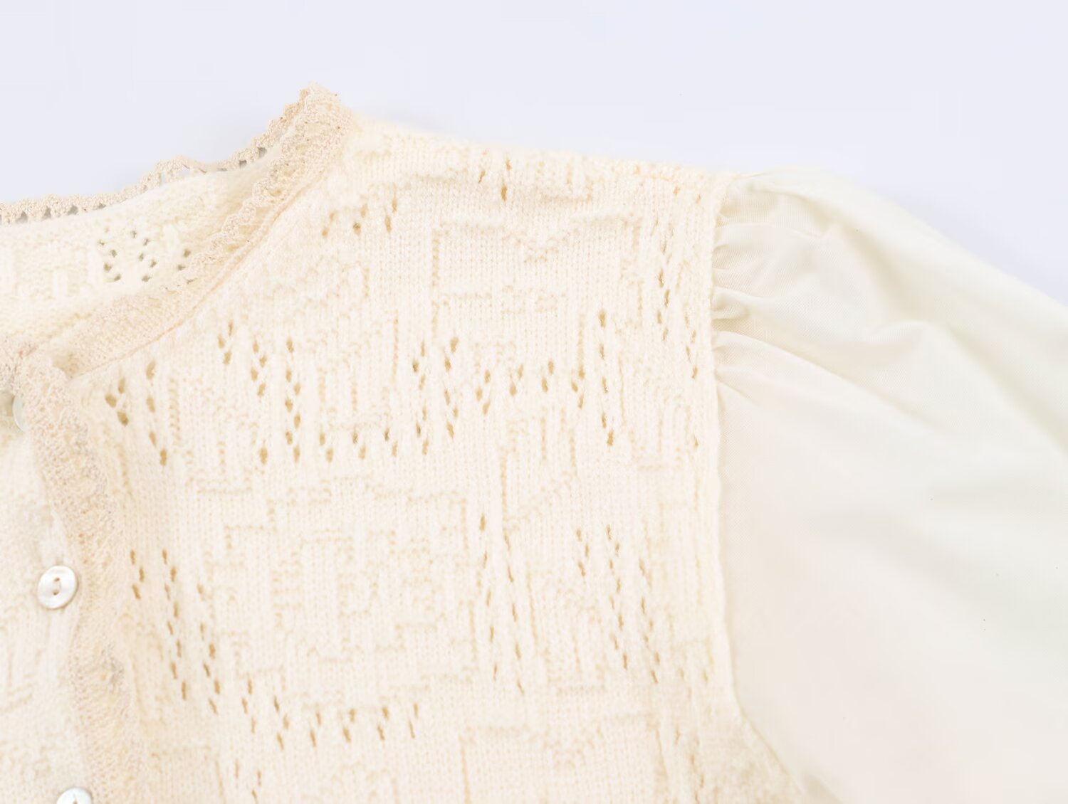 Women Clothing Sweet round Neck Button 3/4 Sleeve Mesh