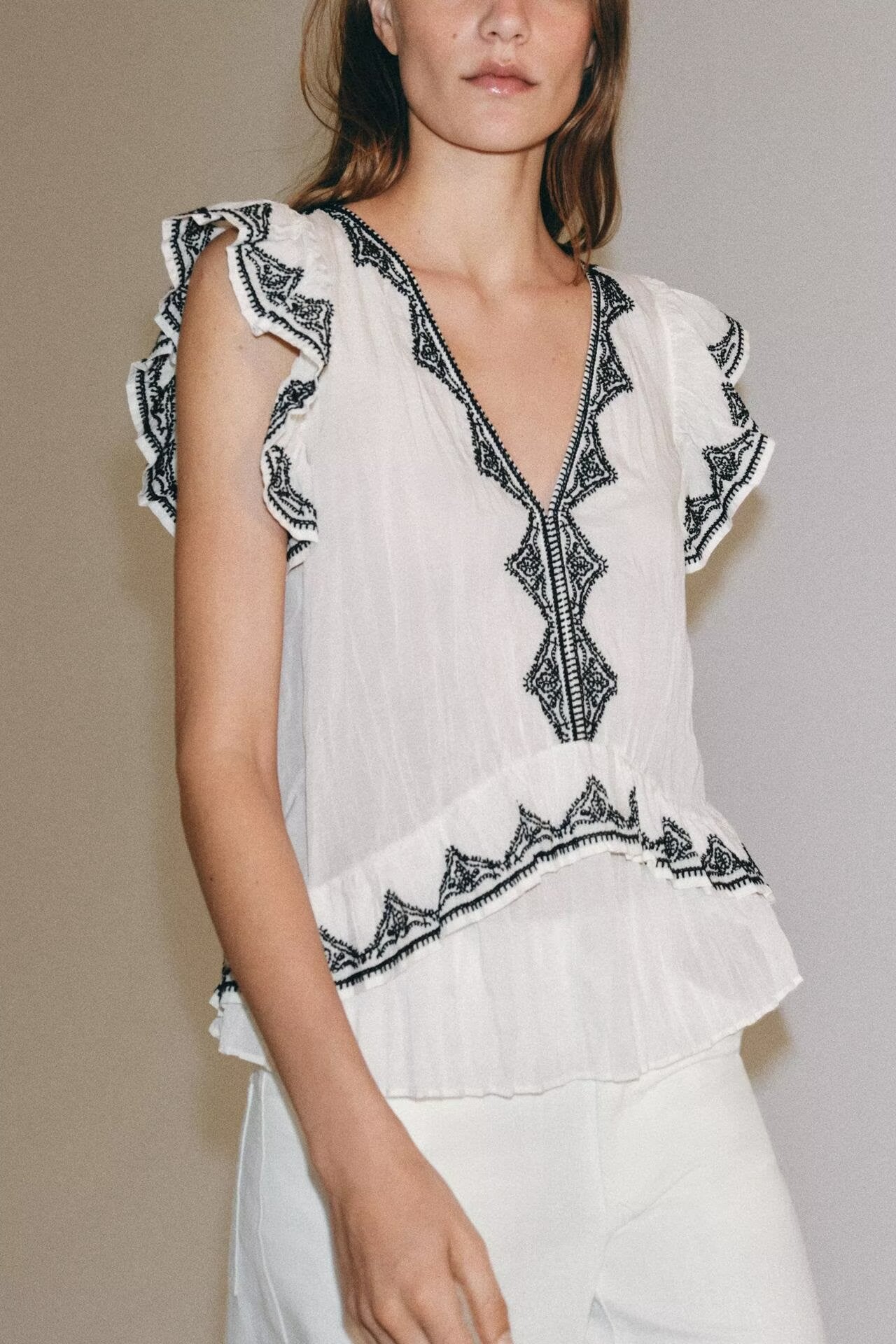 Women Clothing Summer Fashionable Elegant Contrast Color Embroidered Top