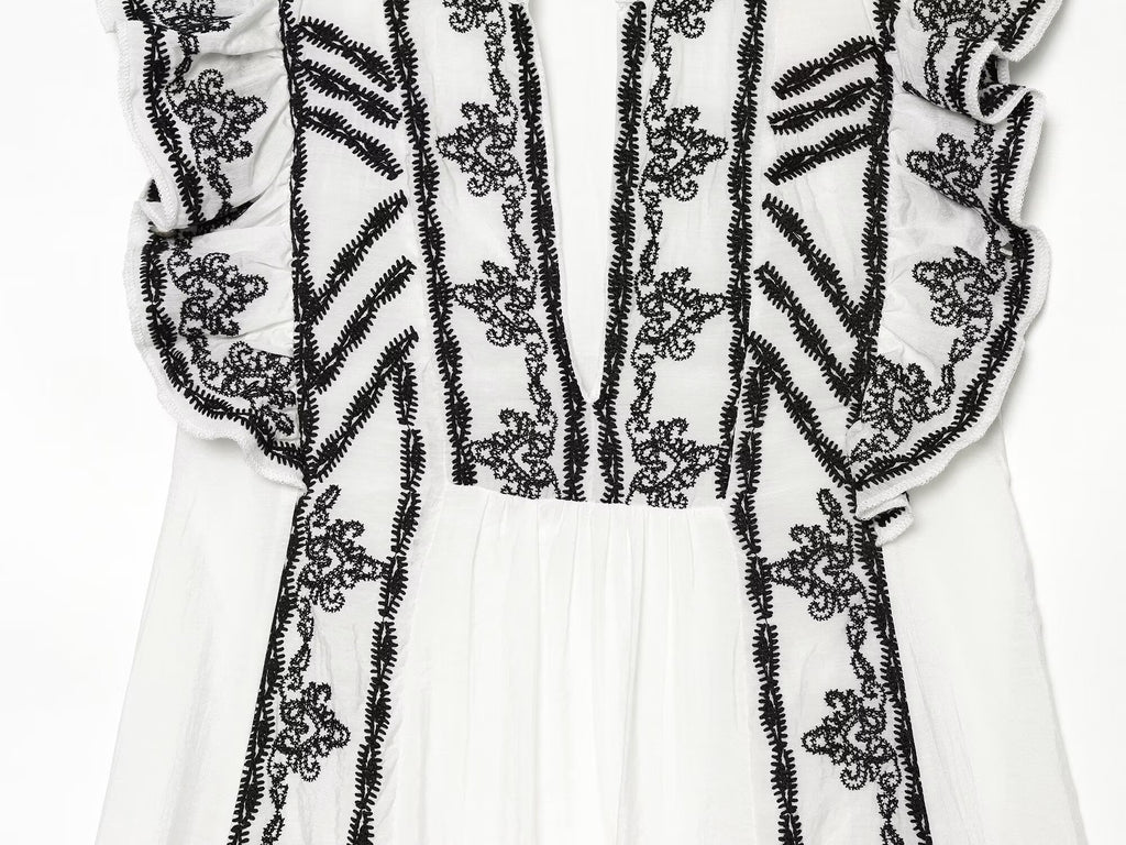 Women's Contrast Embroidered V-Neck Dress