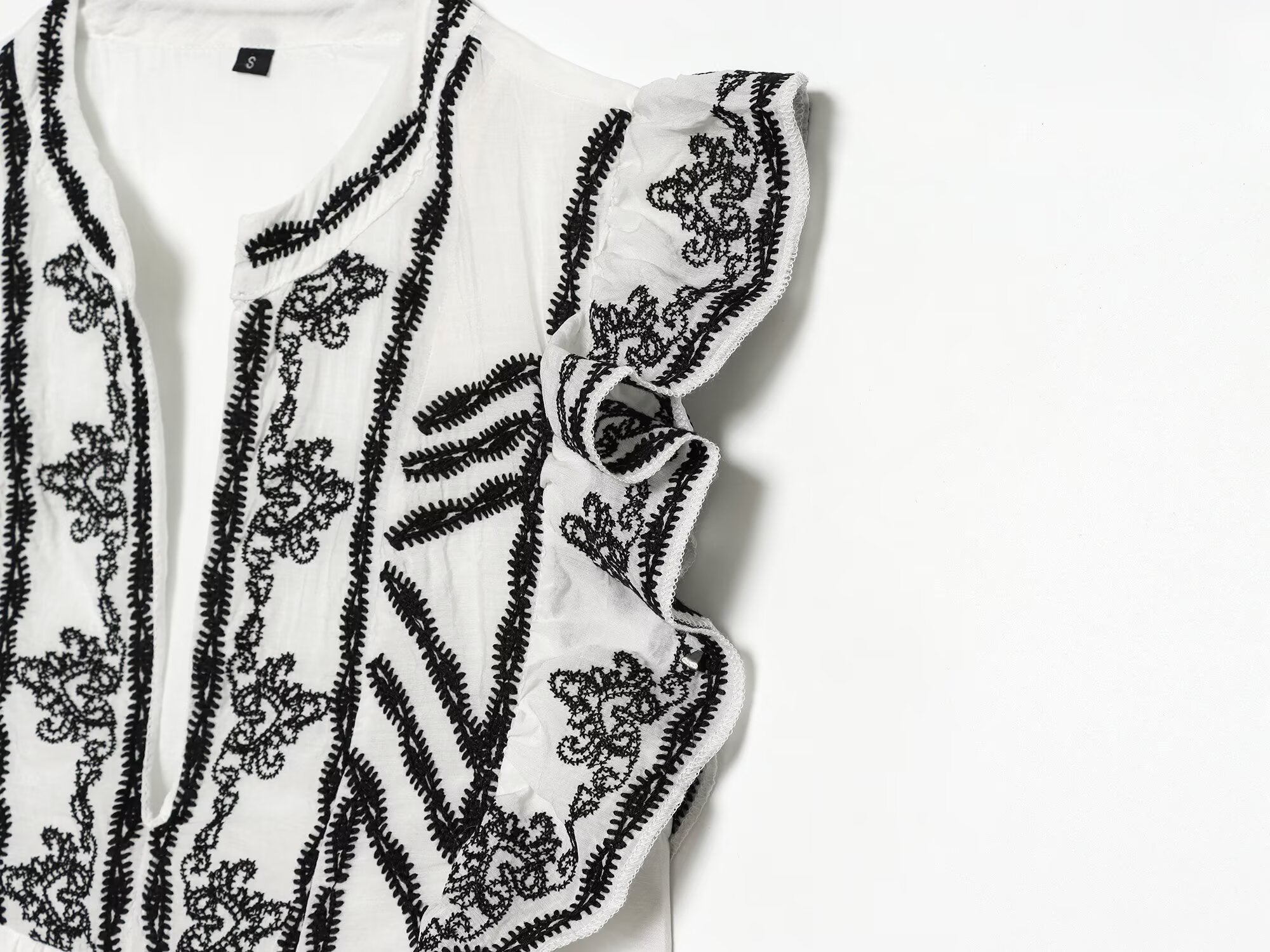 Women's Contrast Embroidered V-Neck Dress