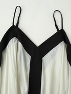 Women's Contrast-Color V-Neck Maxi Dress