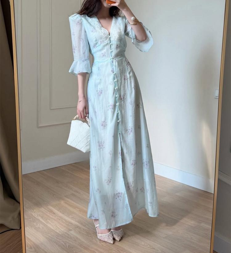 Women's Lace-Trim V-Neck Printed Dress