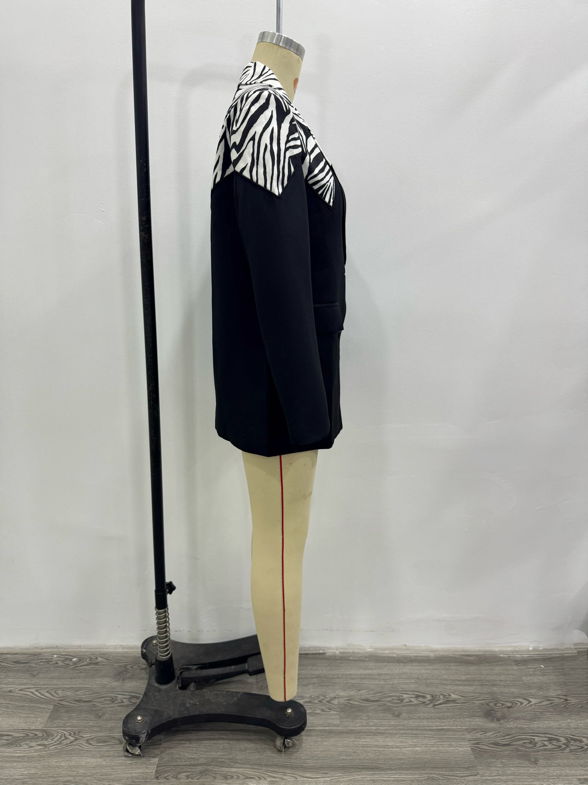 Women's Zebra-Print Collared Blazer