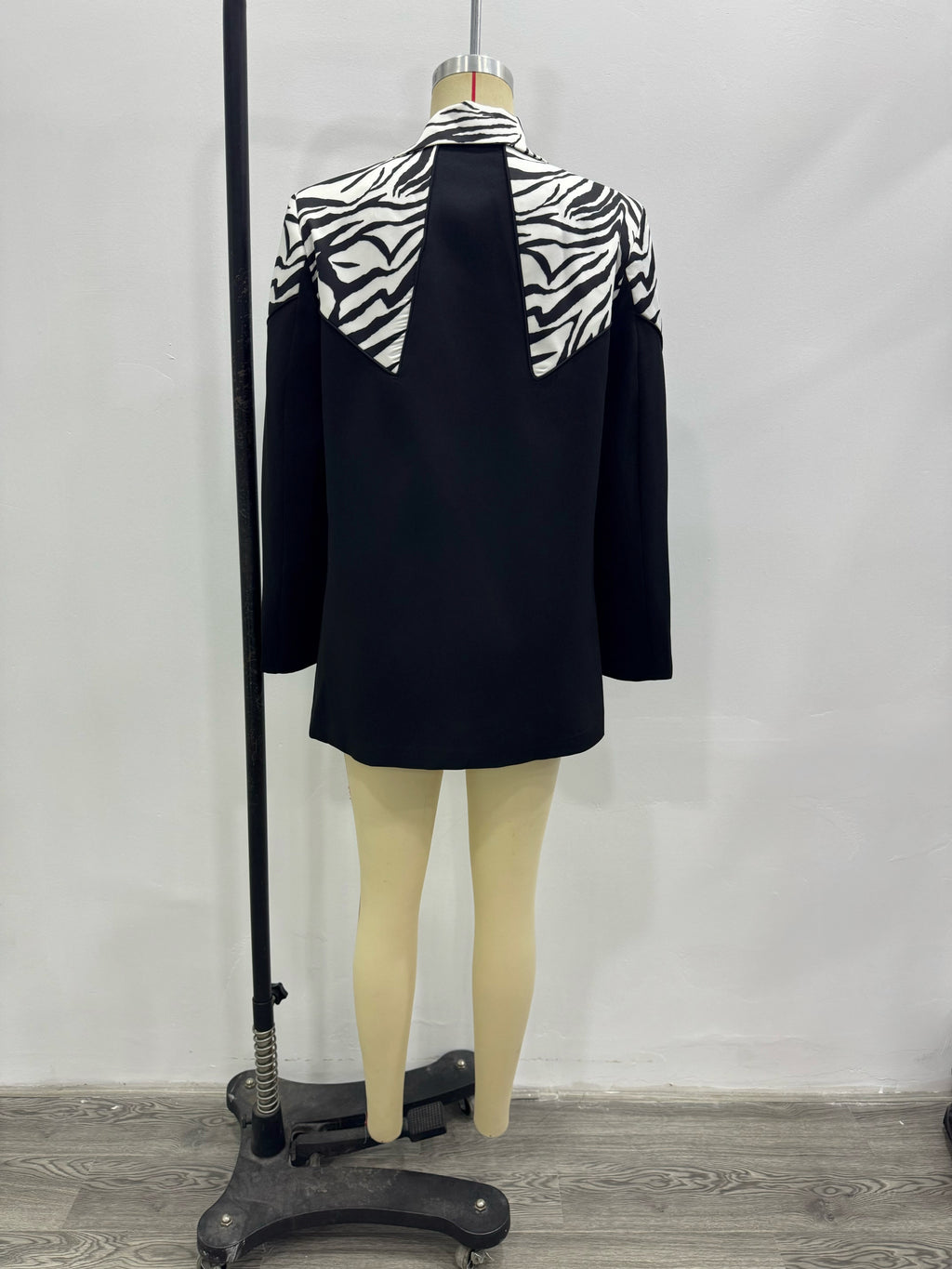 Women's Zebra-Print Collared Blazer