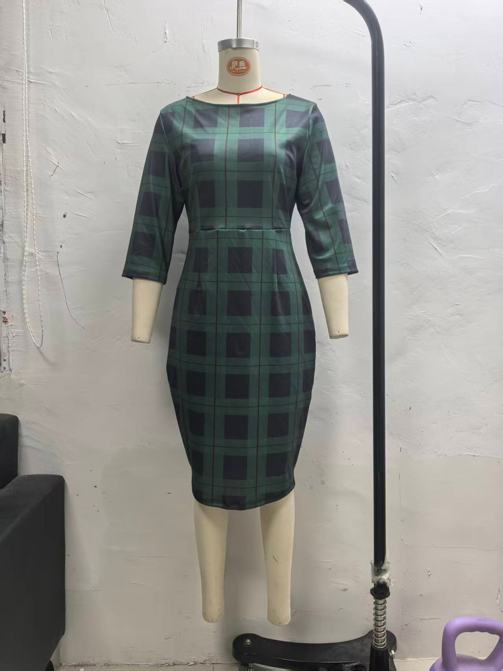 Women's Classic Plaid 3/4-Sleeve Fitted Dress