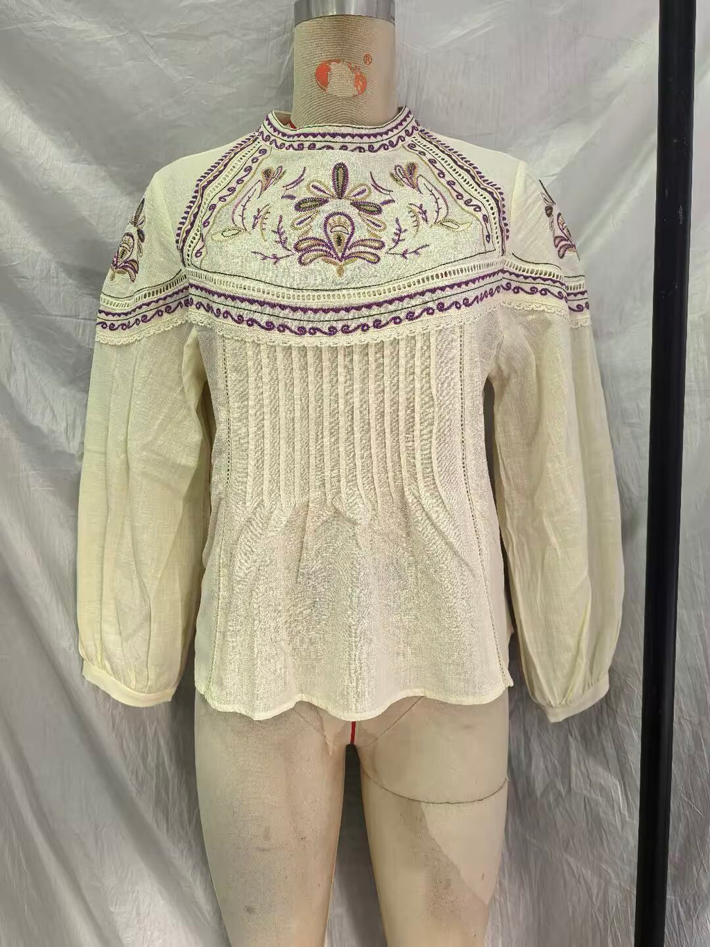 Women's Embroidered Vacation Blouse