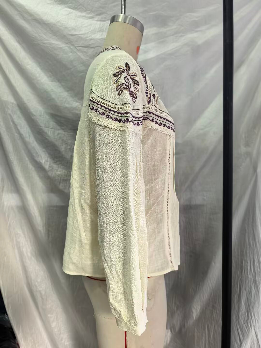 Women's Embroidered Vacation Blouse