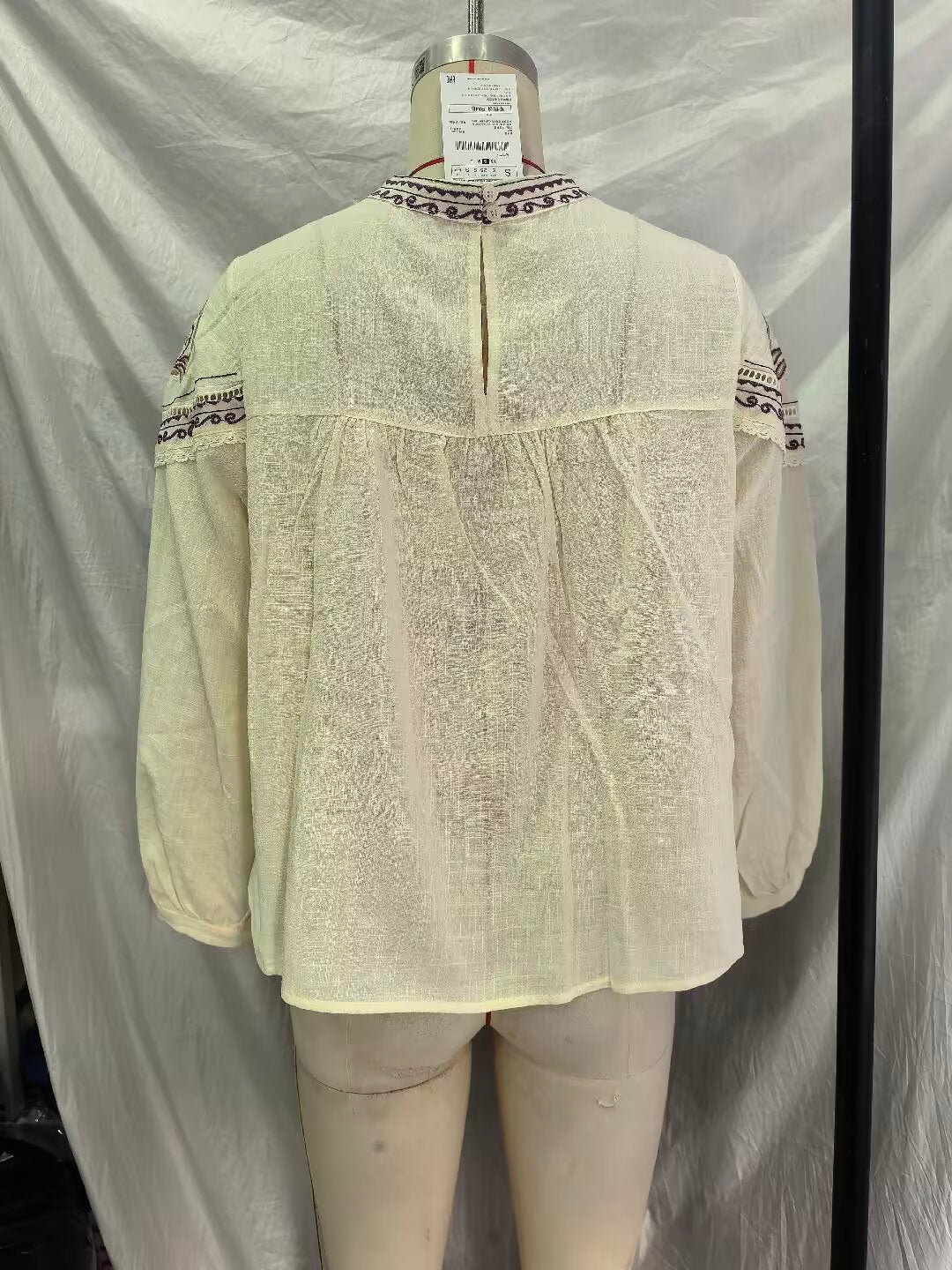 Women's Embroidered Vacation Blouse