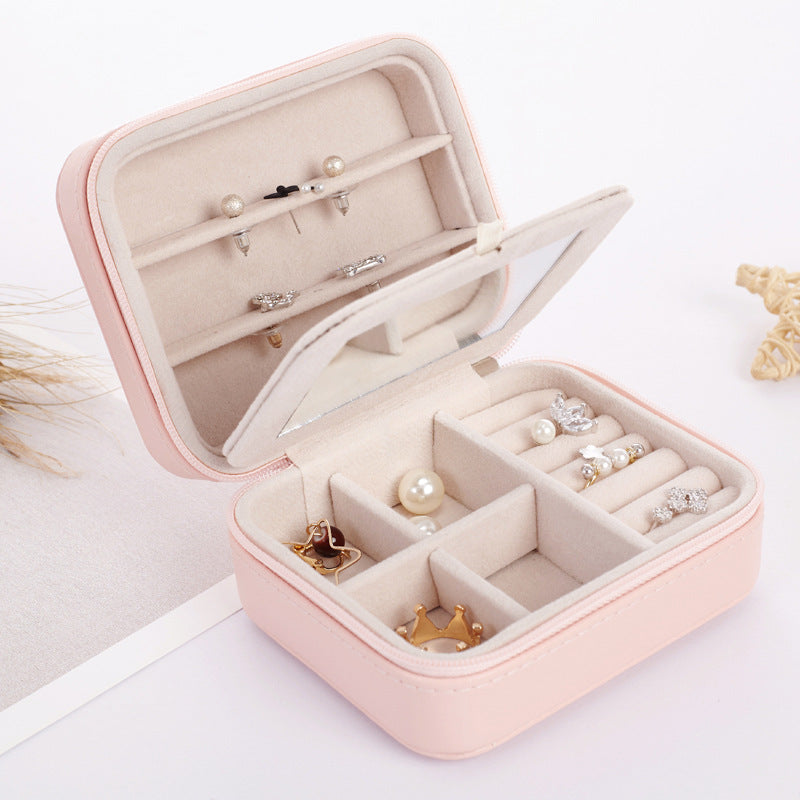 Mini zip travel jewelry box
