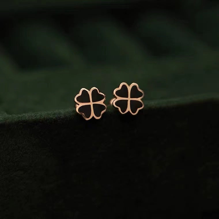 S925 silver red agate clover stud earrings